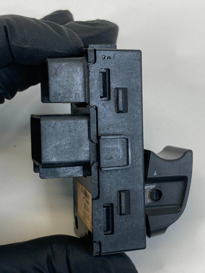 2009-2017 CHEVROLET TRAVERSE REAR DOOR WINDOW CONTROL SWITCH 25877777 OEM