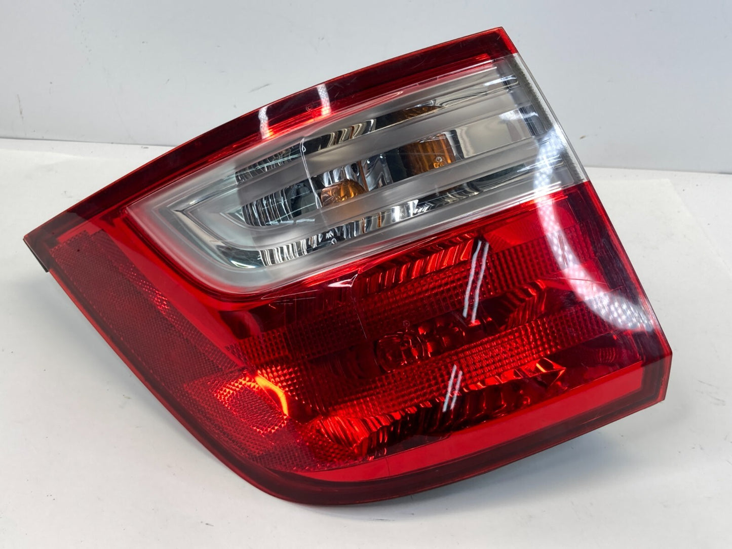 2011-2013 Honda Odyssey Left Driver Outer Tail Light Taillight 949-312
