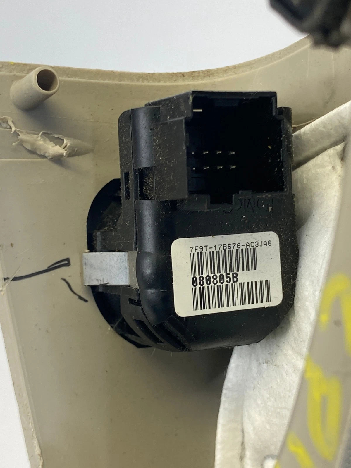 2008-2012 FORD ESCAPE POWER MIRROR SWITCH BEZEL DRIVER SIDE OEM 7F9T17B676AC3JA6