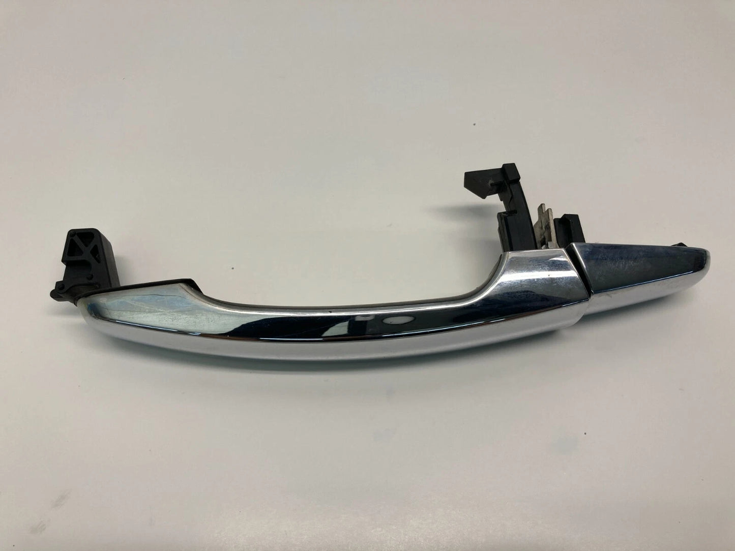 04-08 CHEVROLET EQUINOX 05-09 MALIBU REAR RIGHT PASSENGER EXTERIOR DOOR HANDLE