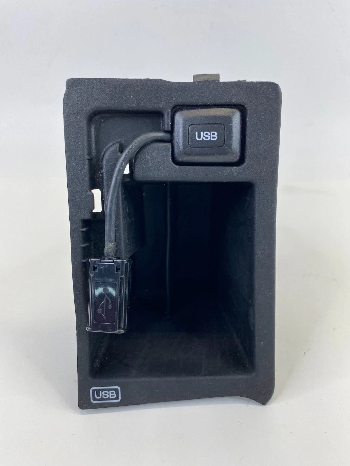 2011-2013 HONDA ODYSSEY GLOVE BOX POCKET USB PORT ASSEMBLY 77501-TK8-A1 OEM