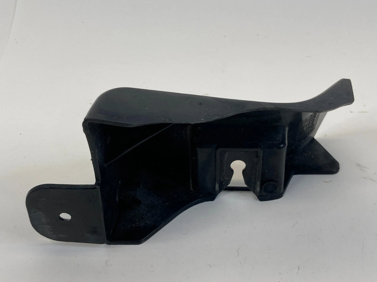 11-15 FORD EXPLORER POLICE INTERCEPTOR UTILITY REAR LEFT BUMPER BRACKET MOUNT