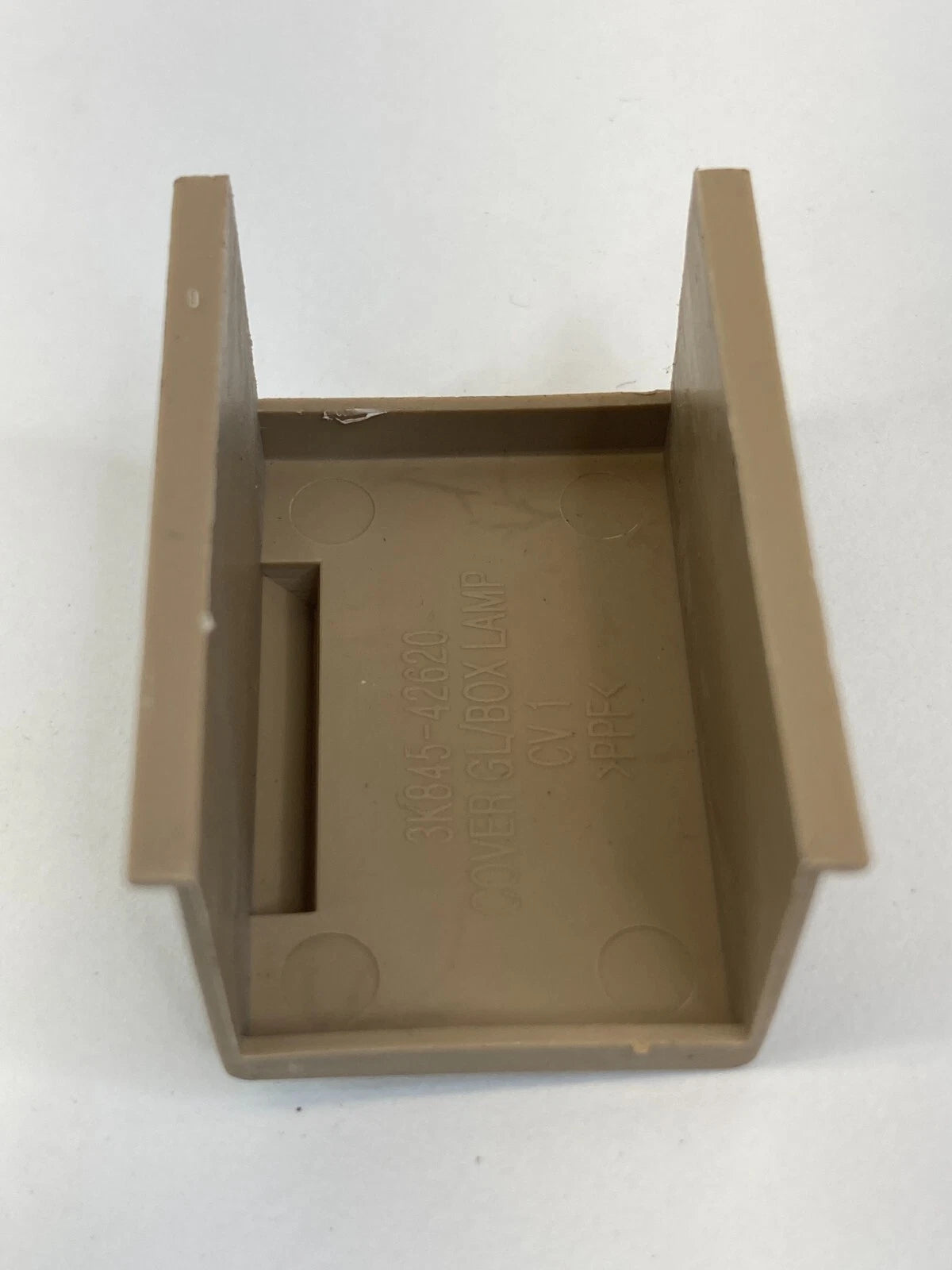 2011-2014 HYUNDAI SONATA GLOVE BOX INNER COURTESY LAMP COVER 3K845-42620 OEM
