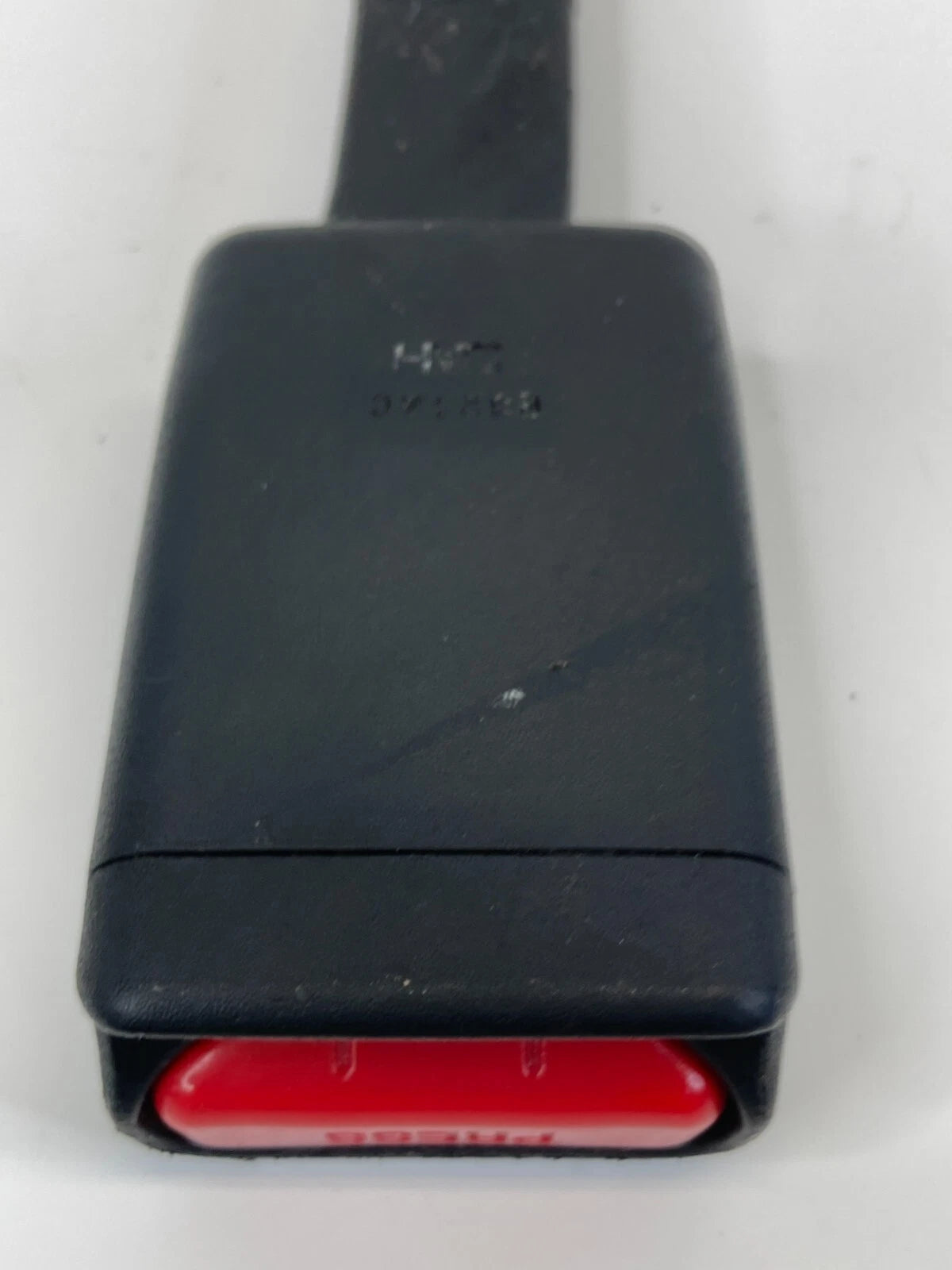 2011-2016 HYUNDAI ELANTRA SEDAN FRONT RIGHT PASSENGER SIDE SEAT BELT BUCKLE OEM