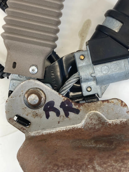 2004 2005 FORD EXPEDITION REAR RIGHT PASSENGER SIDE SEAT BELT BUCKLE END OEM