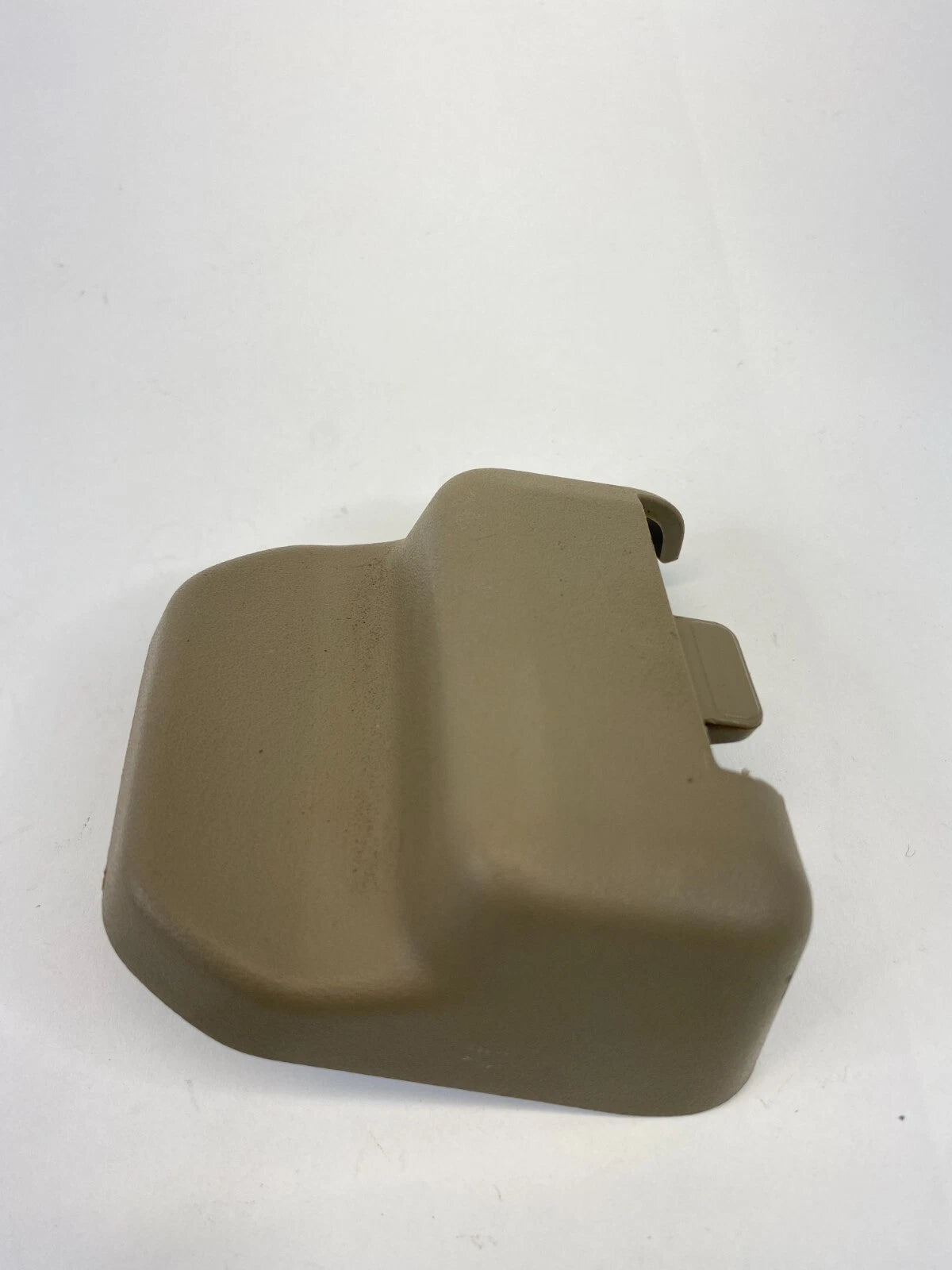 2008-2016 VOLVO XC70 FRONT LEFT SIDE SEAT TRACK RAIL TRIM COVER 30697914 OEM