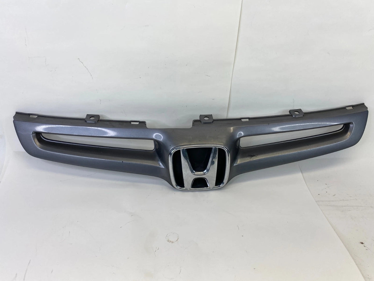 03-05 HONDA ACCORD FRONT UPPER BUMPER GRILL GRILLE W/ EMBLEM 71120-SDA OEM