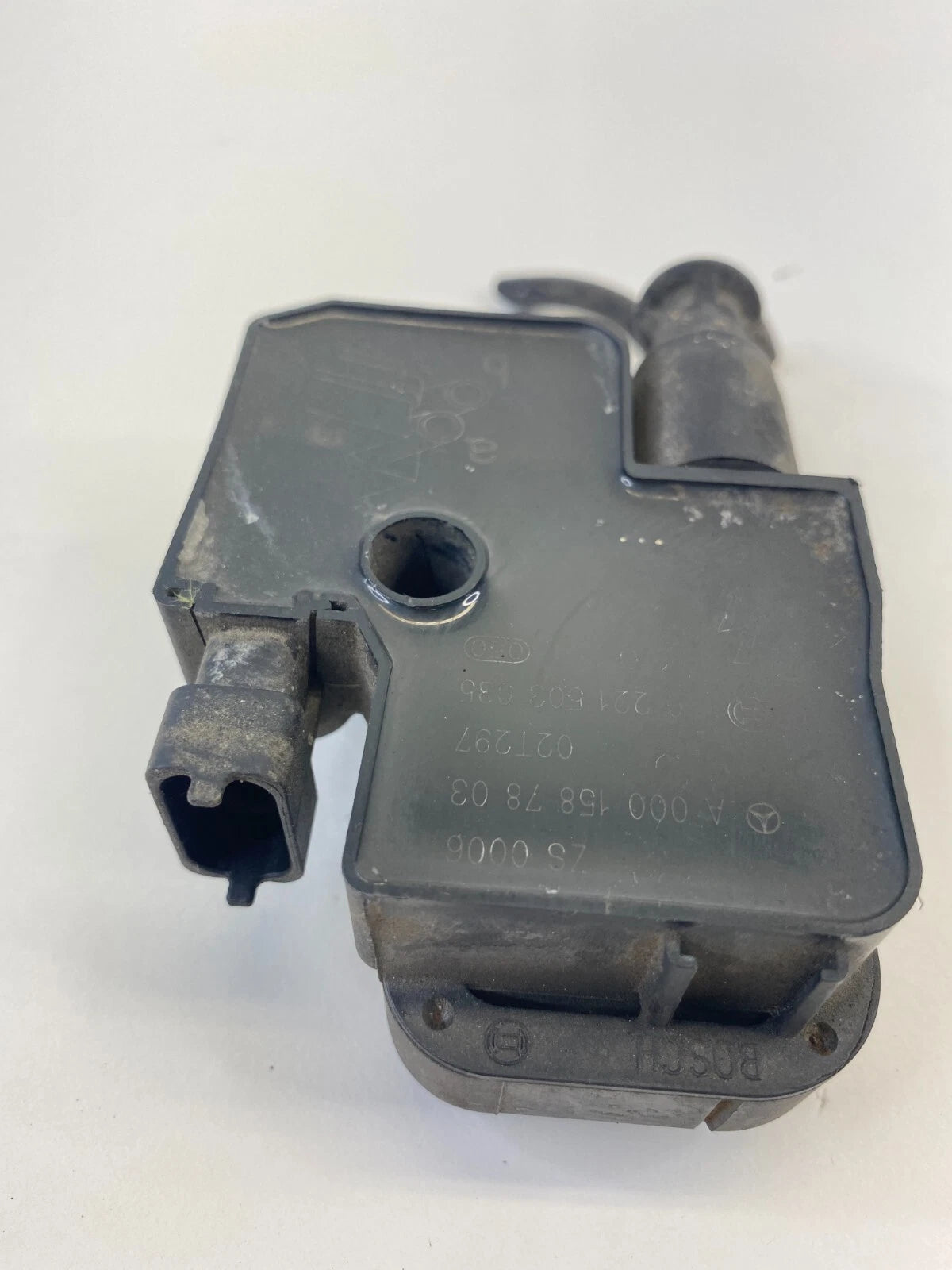 98-05 MERCEDES-BENZ E 320 3.2L V6 A/T ENGINE IGNITION COIL IGNITER A0001587803