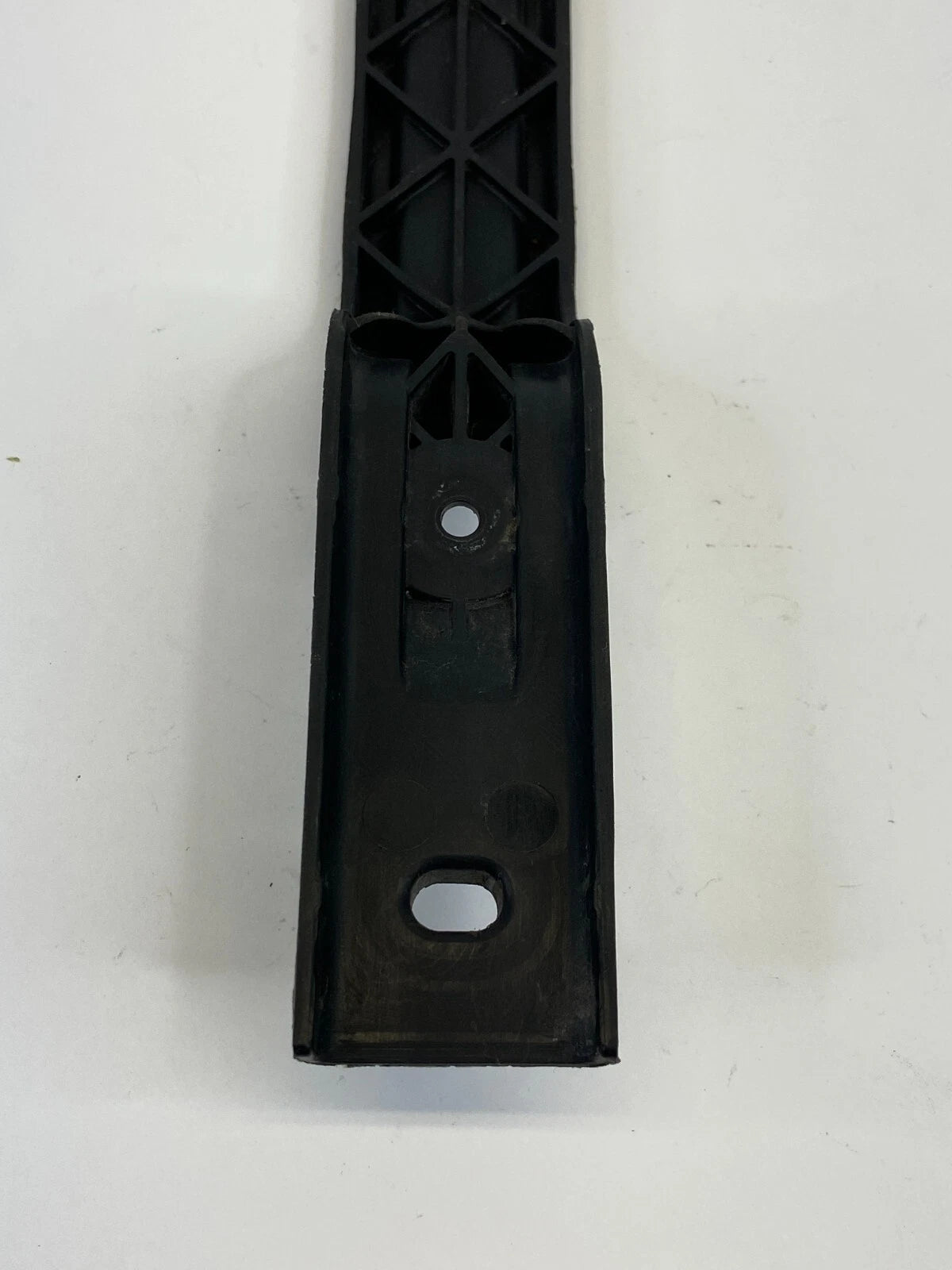2013-2016 FORD ESCAPE RADIATOR AIR GUIDE SUPPORT BRACKET CJ54-8472-BA