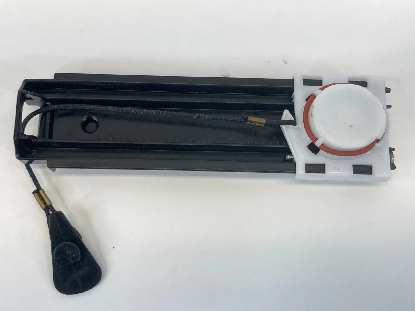 2011-2016 CHRYSLER TOWN & COUNTRY DASH LOWER GLOVE BOX DAMPER ACCUATOR OEM