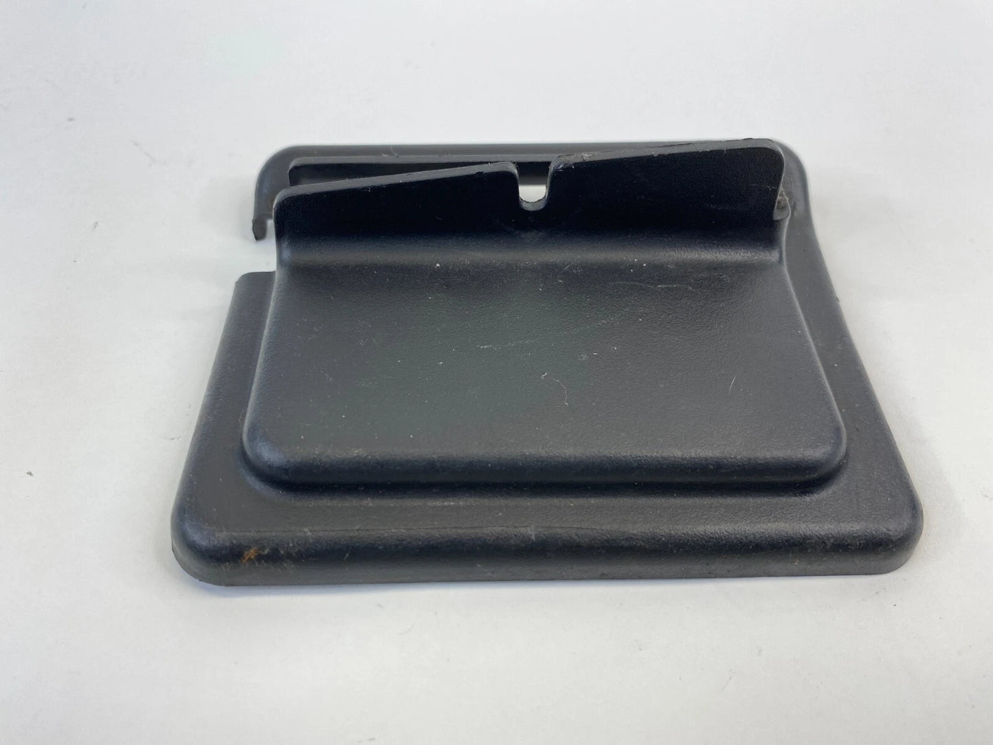 1999-2004 FORD MUSTANG FRONT LEFT SEAT TRACK BOLT COVER TRIM XR33-63618C84-AB