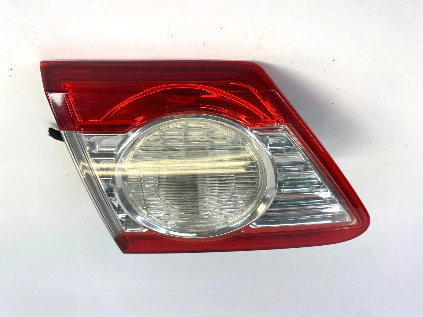 2011-2013 TOYOTA COROLLA REAR LEFT SIDE INNER LID TAIL LIGHT TAILLIGHT LAMP OEM
