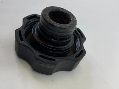 2000-2013 GMC YUKON 5.3L XL 1500 / 2500 RADIATOR COOLANT RESERVOIR CAP COVER OEM