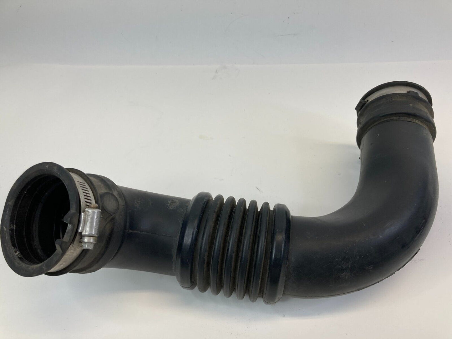 2007-2017 Jeep Patriot 2.4L L4 Air Intake Pipe Hose Tube Duct Assy 04891621AC