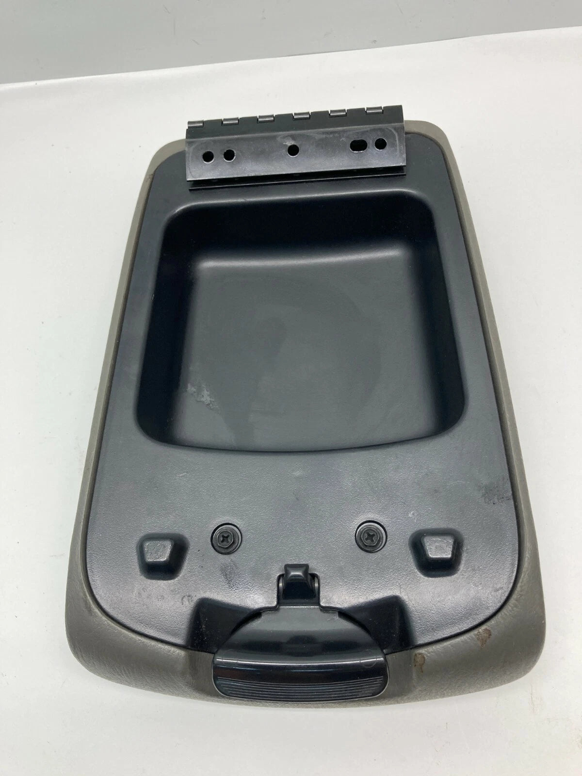 2005 2006 2007 JEEP LIBERTY SPORT ARM REST LID CENTER CONSOLE COVER LID OEM