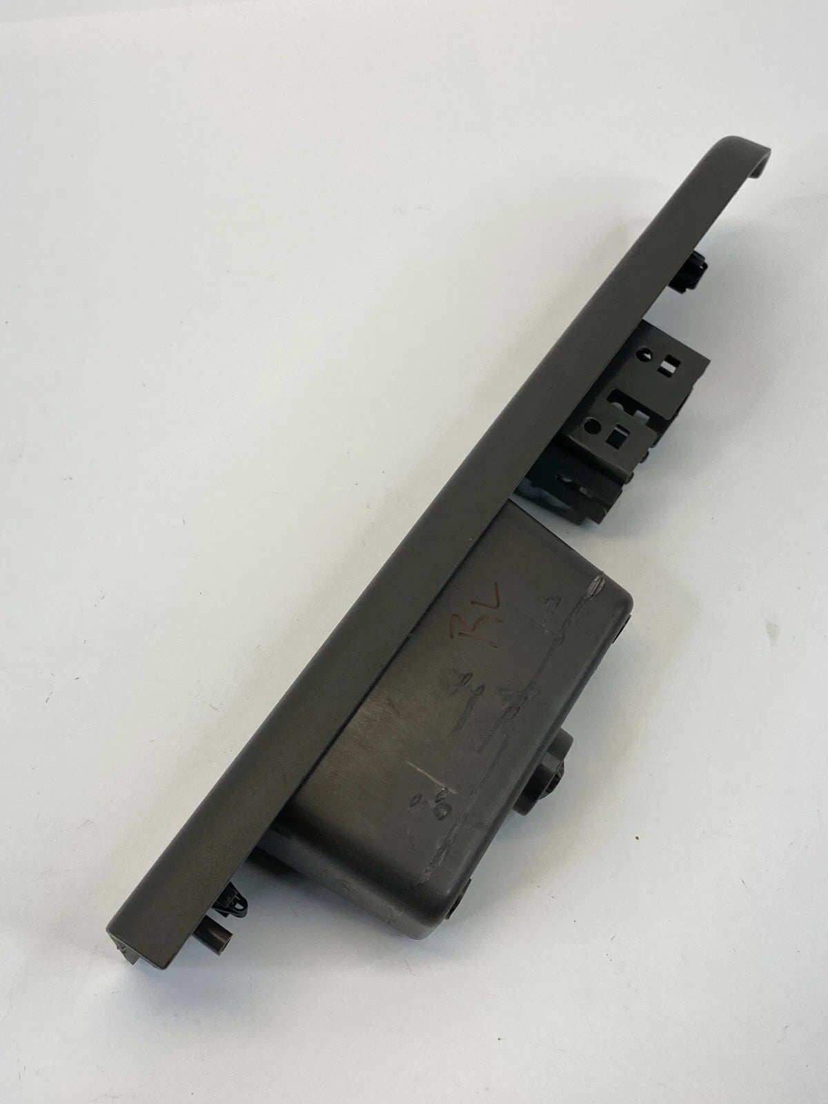 08-12 FORD ESCAPE REAR LEFT DOOR WINDOW SWITCH COVER BEZEL 8L84-78274809-AHW OEM