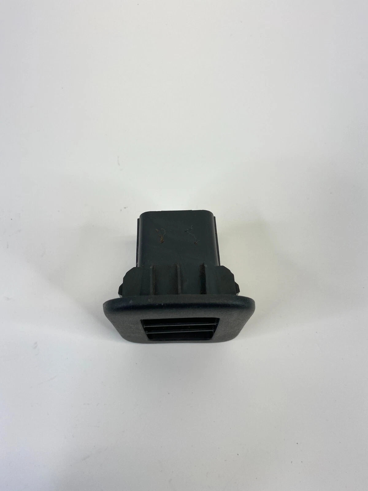 09-12 CHEVY TRAVERSE LOWER CENTER CONSOLE A/C AIR VENT DUCT GRILL OUTLET OEM