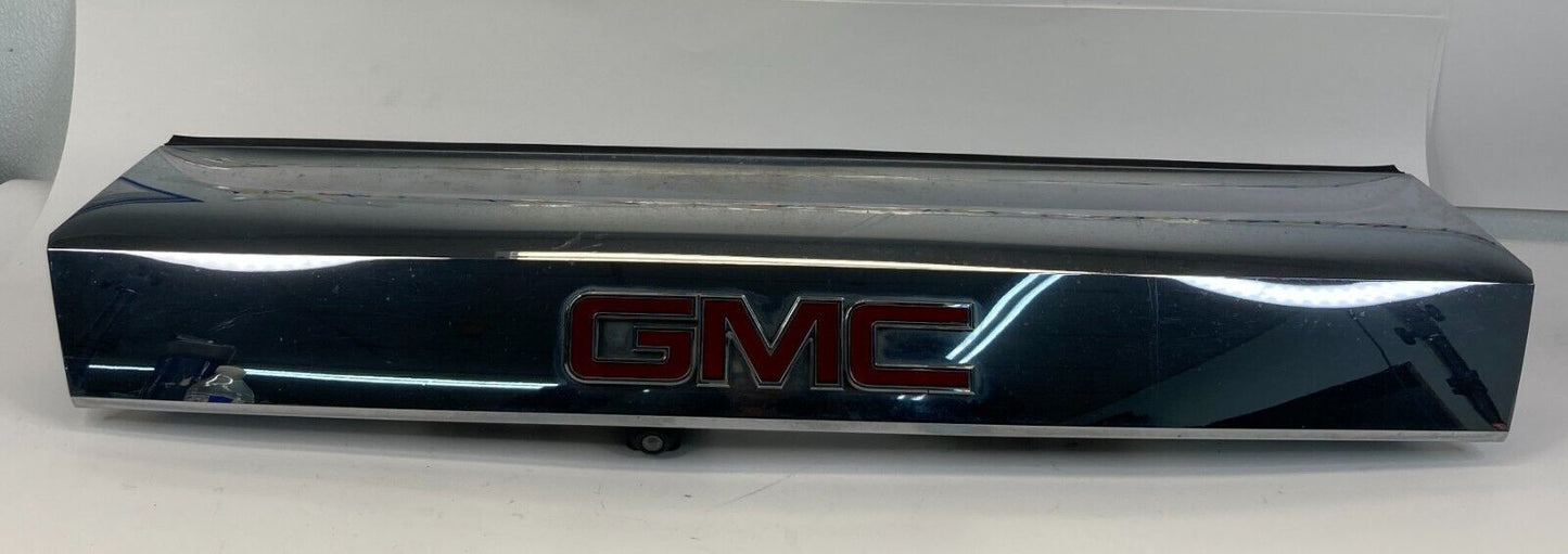 2010-2015 GMC Terrain Trunk Lid License Plate Bezel Molding w/ Camera 20881057