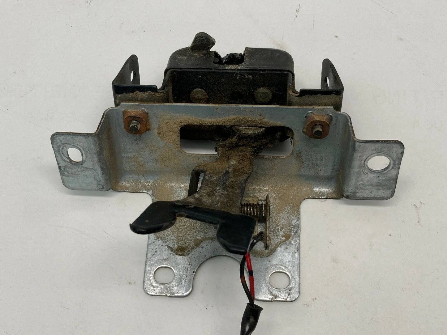 1993 1994 1995 1996 1997 1998 MERCURY VILLAGER BACK REAR GLASS LOCK LATCH OEM