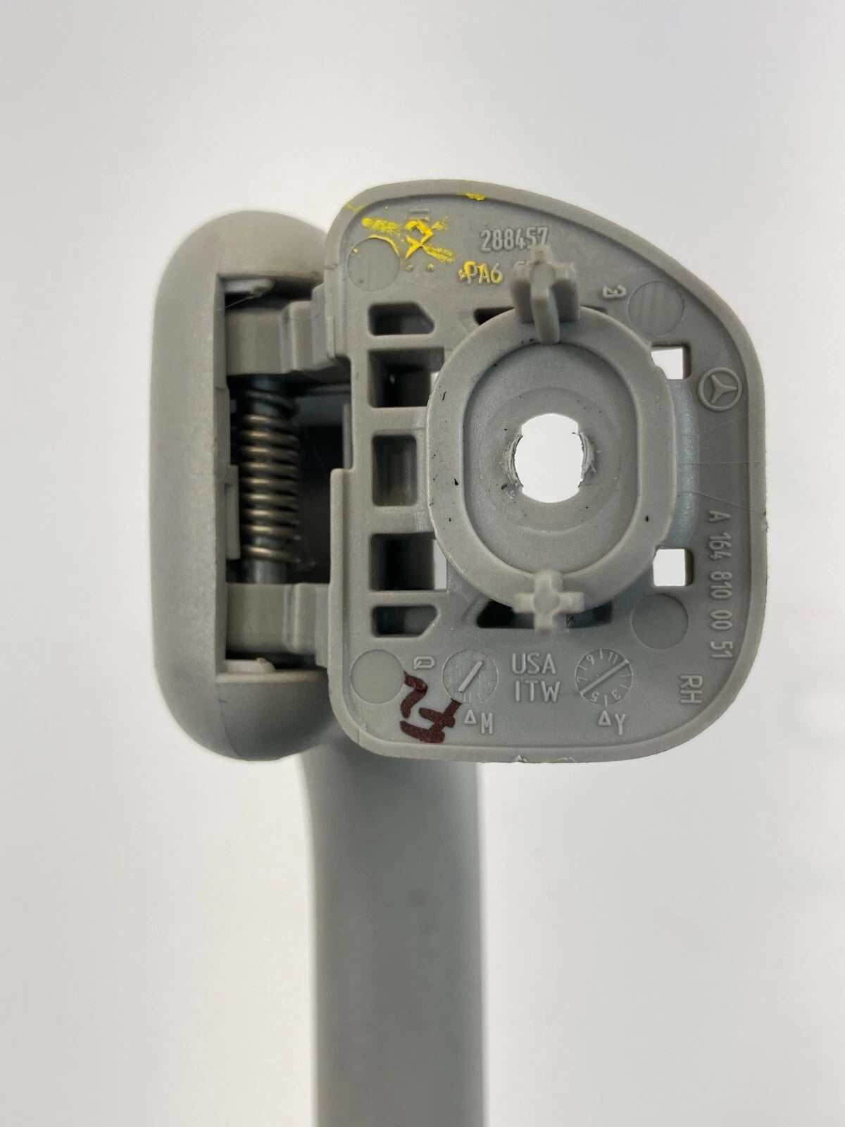 2006 2007 MERCEDES-BENZ ML500 FRONT LEFT GRAB ASSIST HANDLE A1648100051 OEM