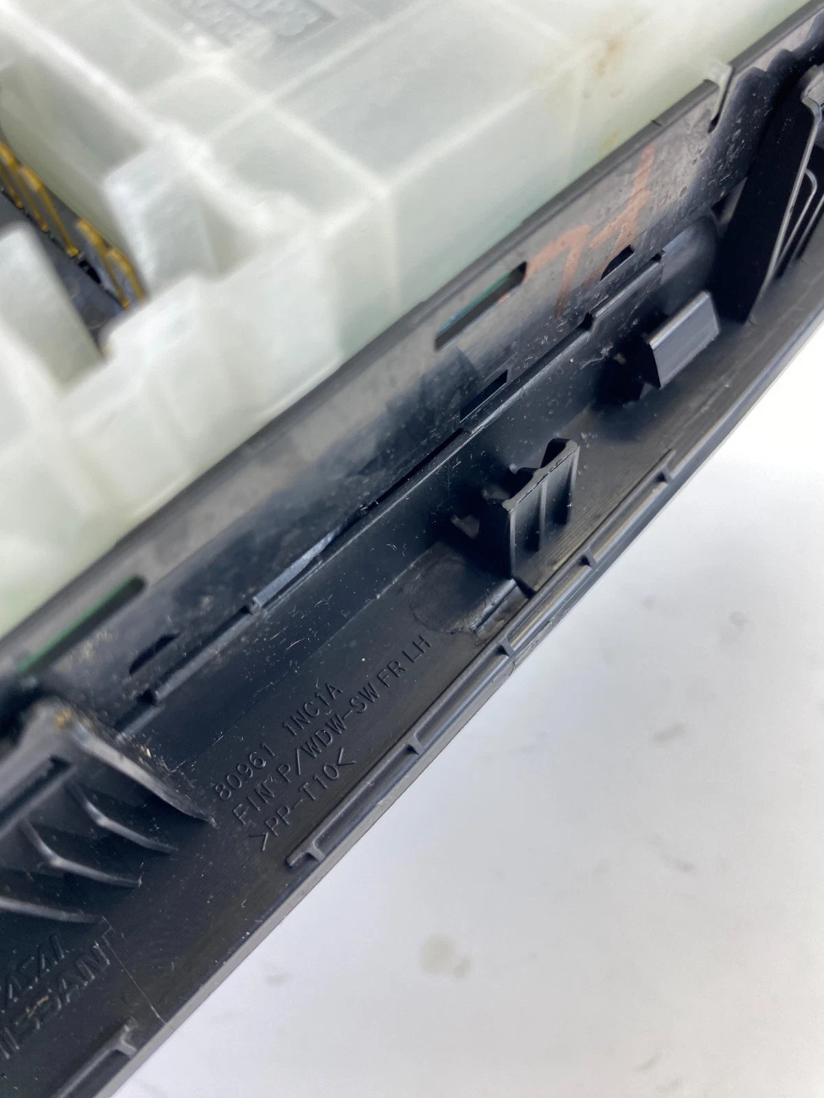 2008-2013 Infiniti G37 Front Left Driver Side Master Window Switch 25401JK40D