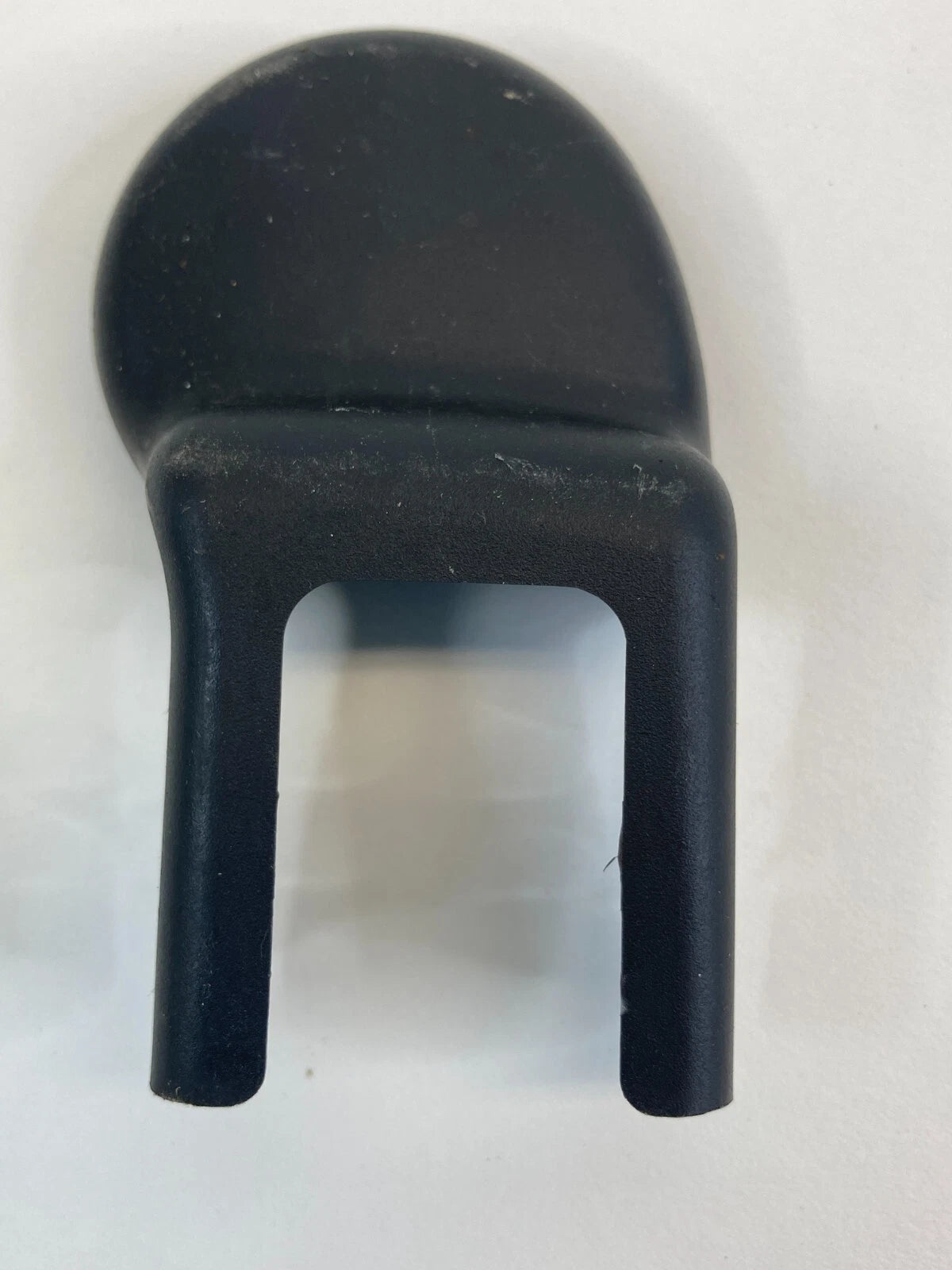 2011-2016 HYUNDAI ELANTRA FRONT RIGHT SIDE INNER TRACK END COVER TRIM CAP OEM