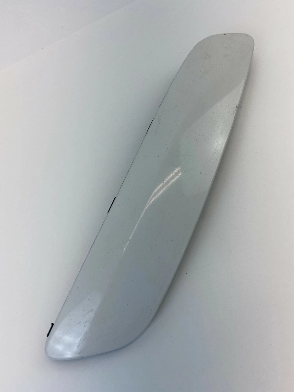 2005-2010 VOLKSWAGEN JETTA FRONT BUMPER RIGHT SIDE TRIM FILLER MOLDING COVER