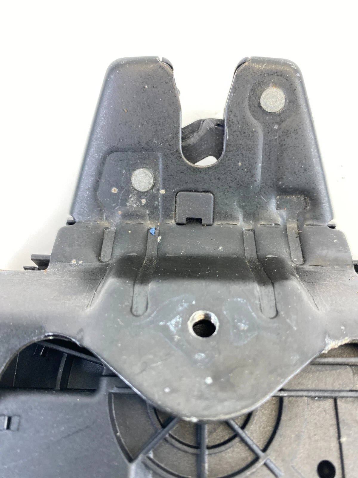 01 02 03 04 05 06 BMW 330XI SEDAN TRUNK LOCK LATCH RELEASE ACTUATOR ASSY OEM
