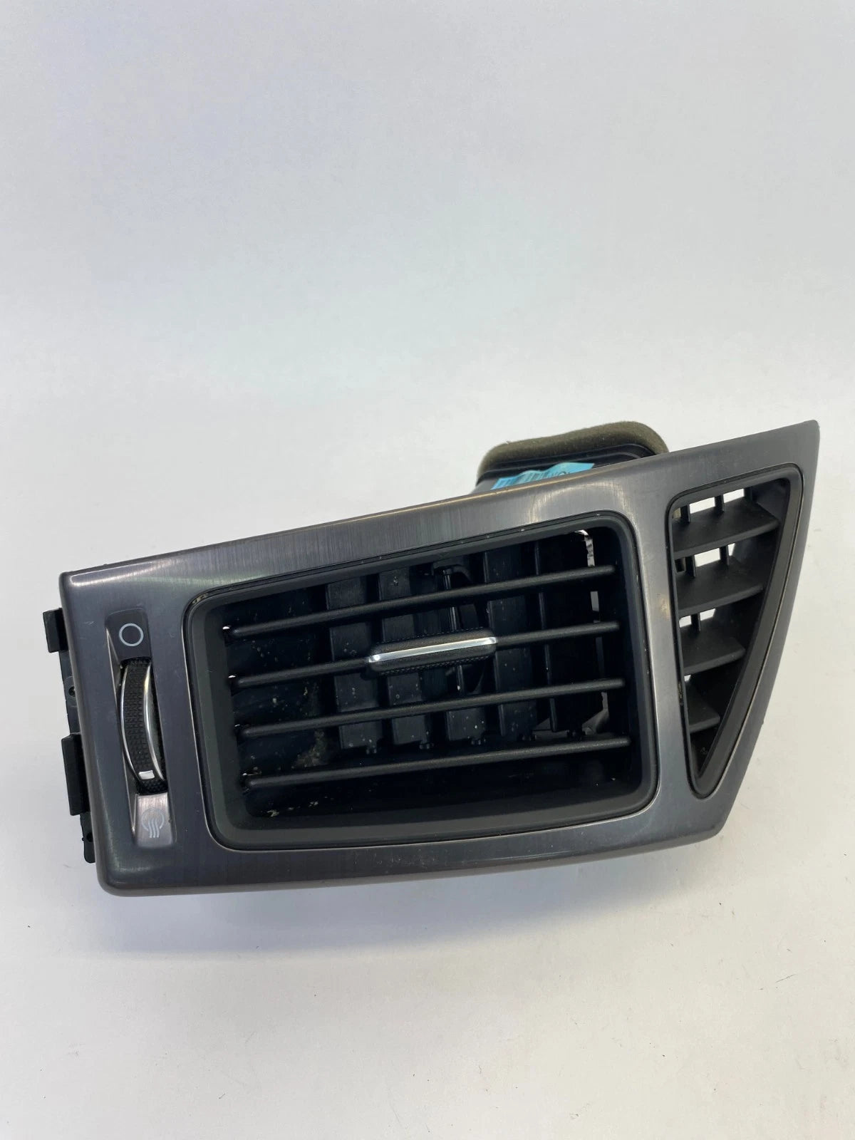 2011-2014 HYUNDAI SONATA DASH RIGHT SIDE A/C AIR VENT OUTER GRILLE OEM 3S9749000