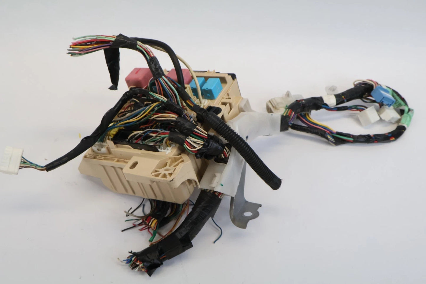 2007-2011 TOYOTA CAMRY SEDAN INTERIOR FUSE BOX JUNCTION BLOCK MODULE 82141-06J10