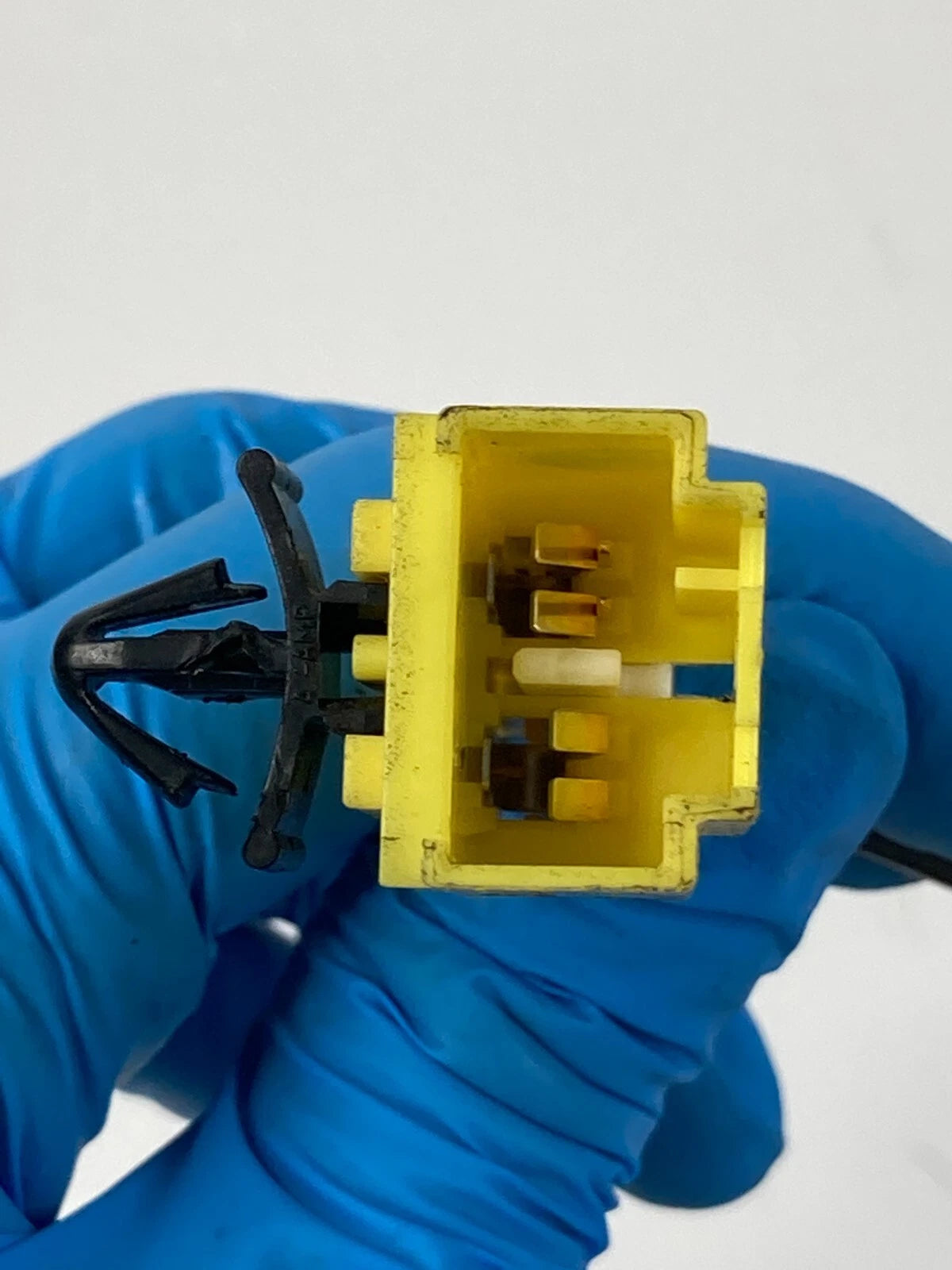 2012-2015 CHEVROLET CAPTIVA SPORT FRONT LEFT DRIVER SIDE SEAT BELT BUCKLE OEM