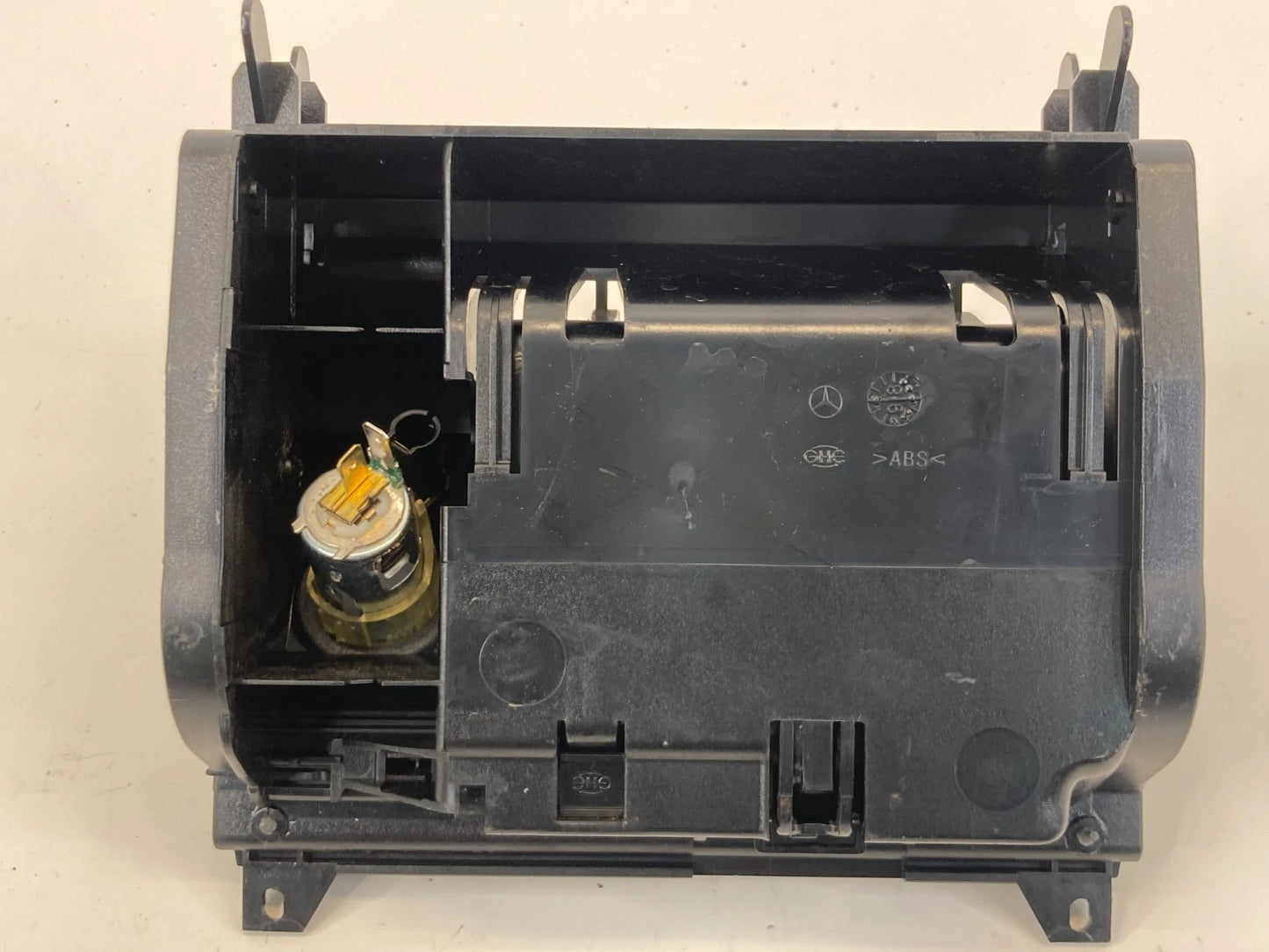 1998-2002 MERCEDES-BENZ E430 E320 CENTER CONSOLE ASHTRAY & LIGHTER ASSEMBLY OEM