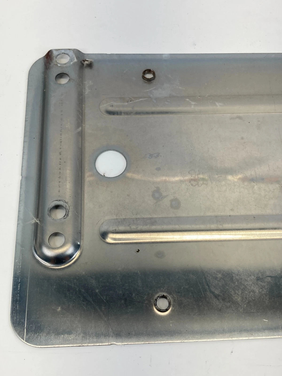 2006 MERCEDES-BENZ CLS500 TRUNK TAILGATE LICENSE PLATE BRACKET HOLDER OEM