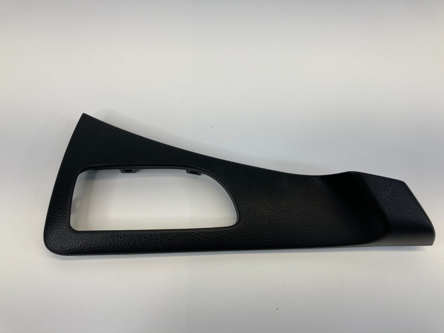 2006 2007 Nissan Murano Front Right Passenger Side Inner Door Handle Trim Bezel