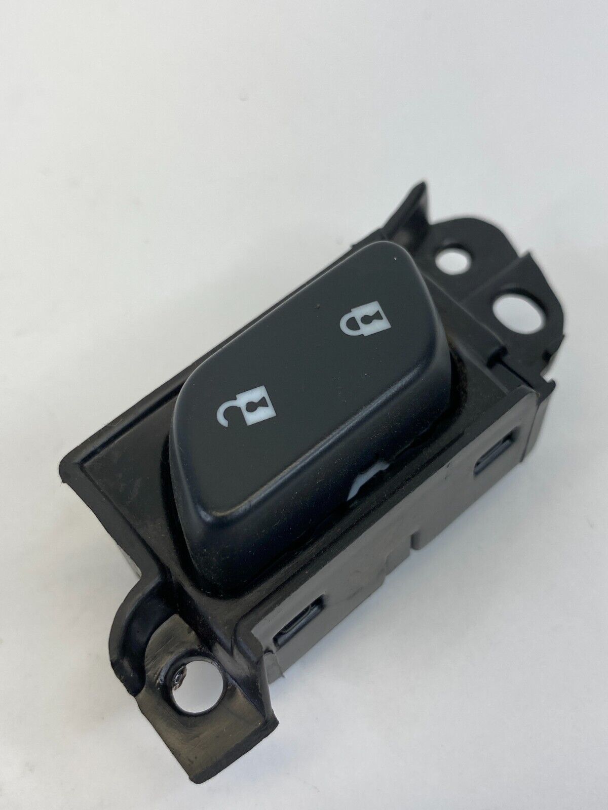 2013-2015 Chevrolet Malibu Front Right Side Door Lock Control Switch 22903983