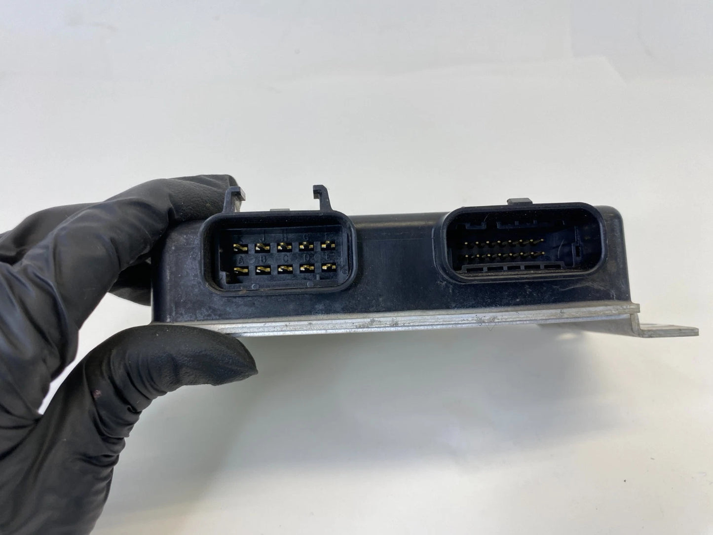 2003-2006 CHEVY TAHOE FUEL INJECTION THROTTLE CONTROL ACTUATOR MODULE 12588923