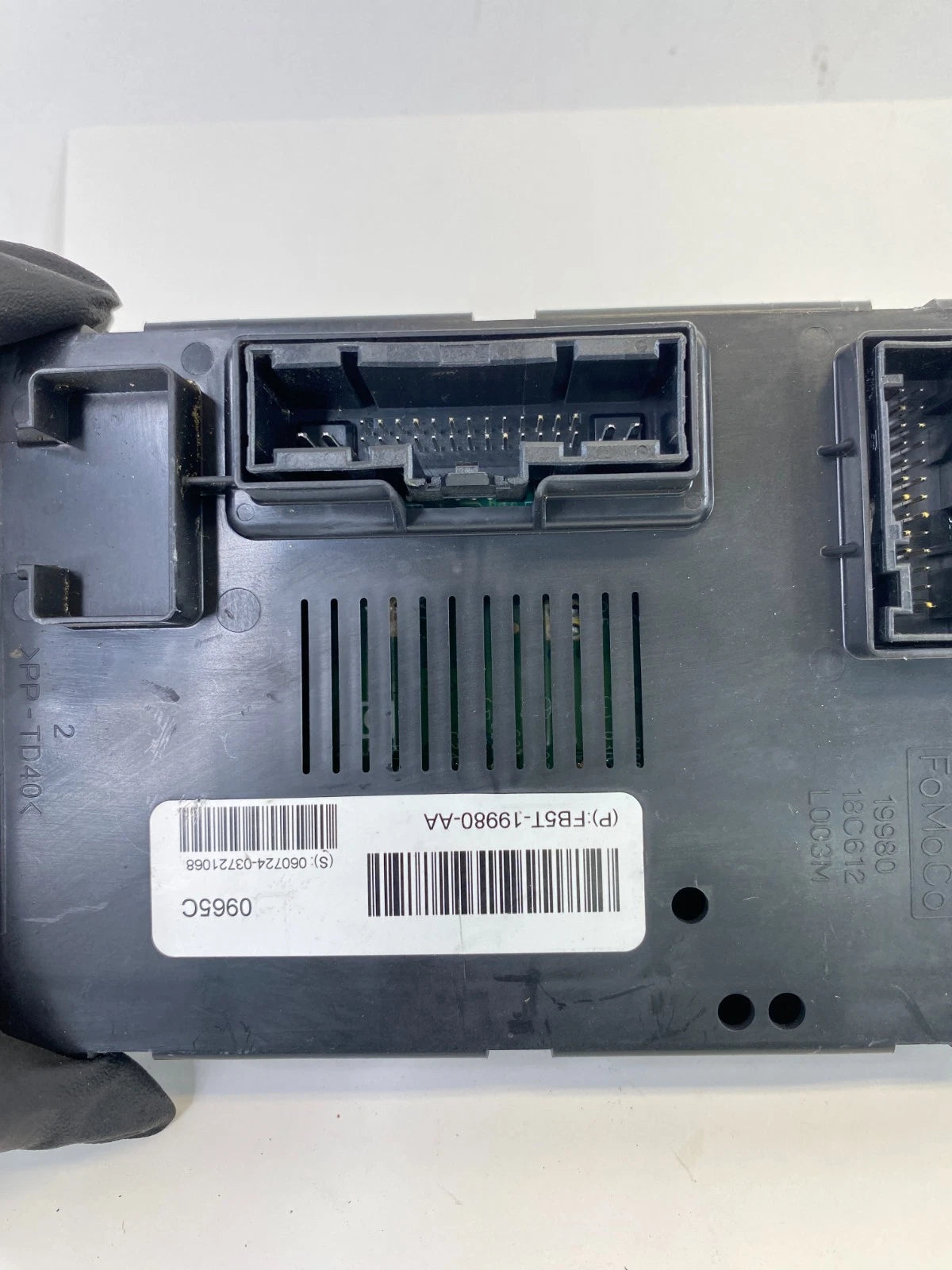 2013-2019 FORD POLICE INTERCEPTOR UTILITY HEATER A/C TEMPERATURE CONTROL MODULE