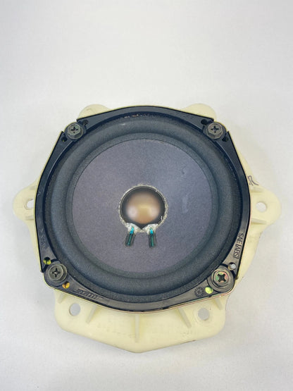 99-03 INFINITI QX4 REAR RIGHT SIDE AUDIO BOSE SPEAKER DOOR 28156-1W300 OEM