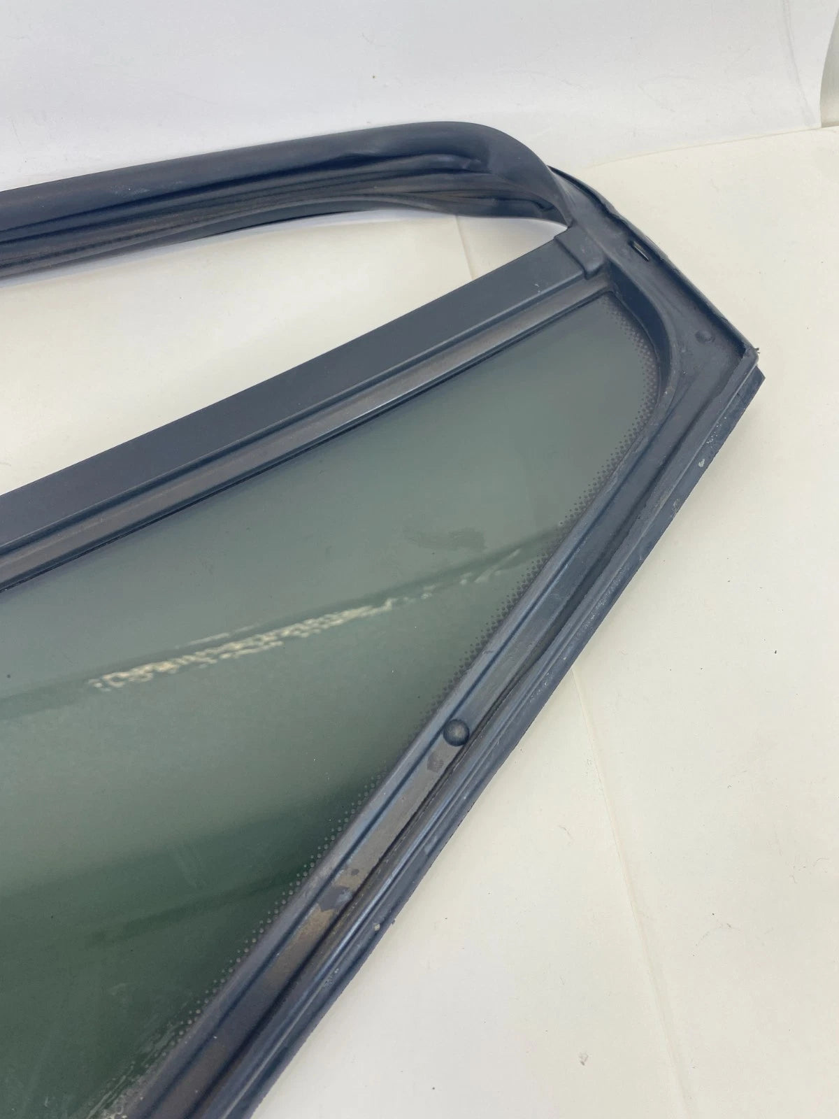 2008-2017 Buick Enclave Rear Right Back Door Vent Quarter Fixed Window Glass