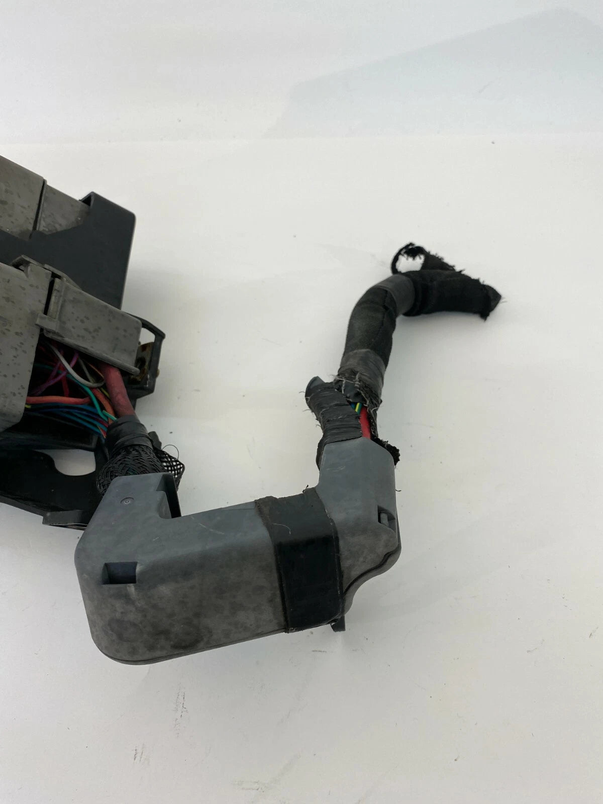 2003-2006 LINCOLN LS ENGINE RELAY ACTUATOR FUSE BOX FUSEBOX UNDER HOOD 7154-4372