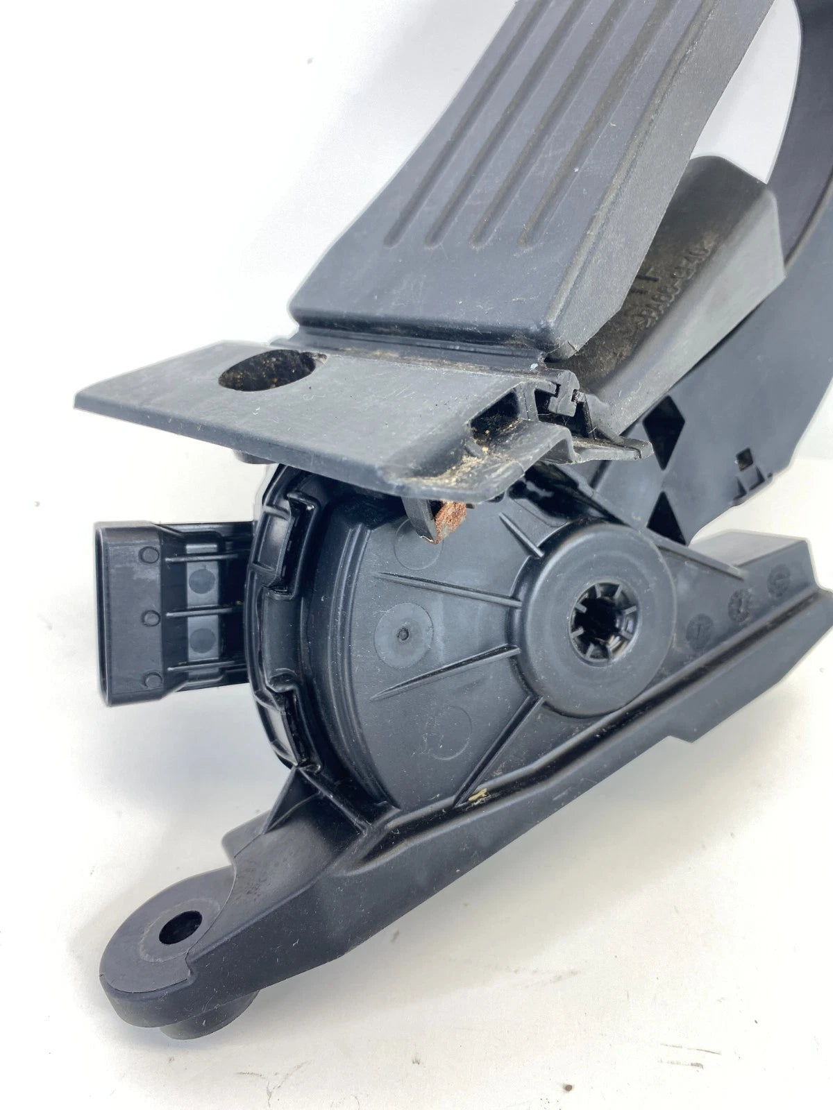 2015-2019 Hyundai Sonata 2.4L L4 DOHC 16V Gas Accelerator Pedal Sensor Assy OEM