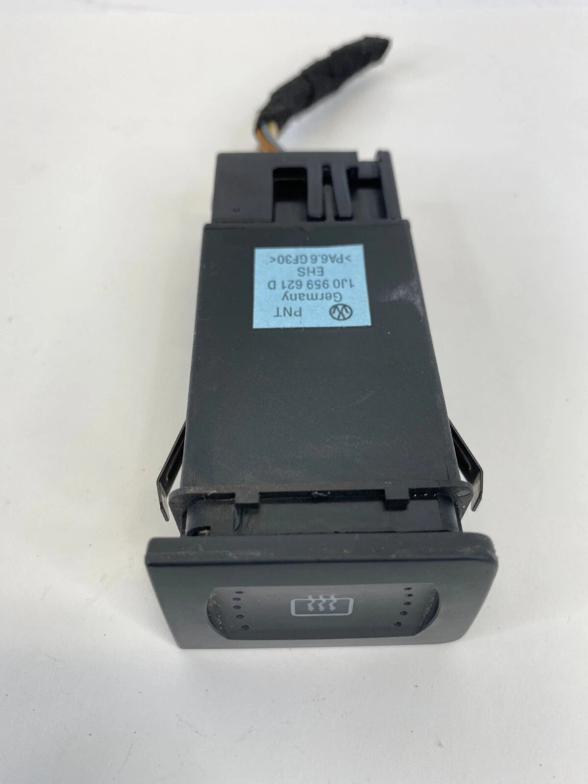 01-05 VOLKSWAGEN JETTA 06-09 GTI REAR WINDOW DEFROSTER SWITCH BUTTON 1J0959621D