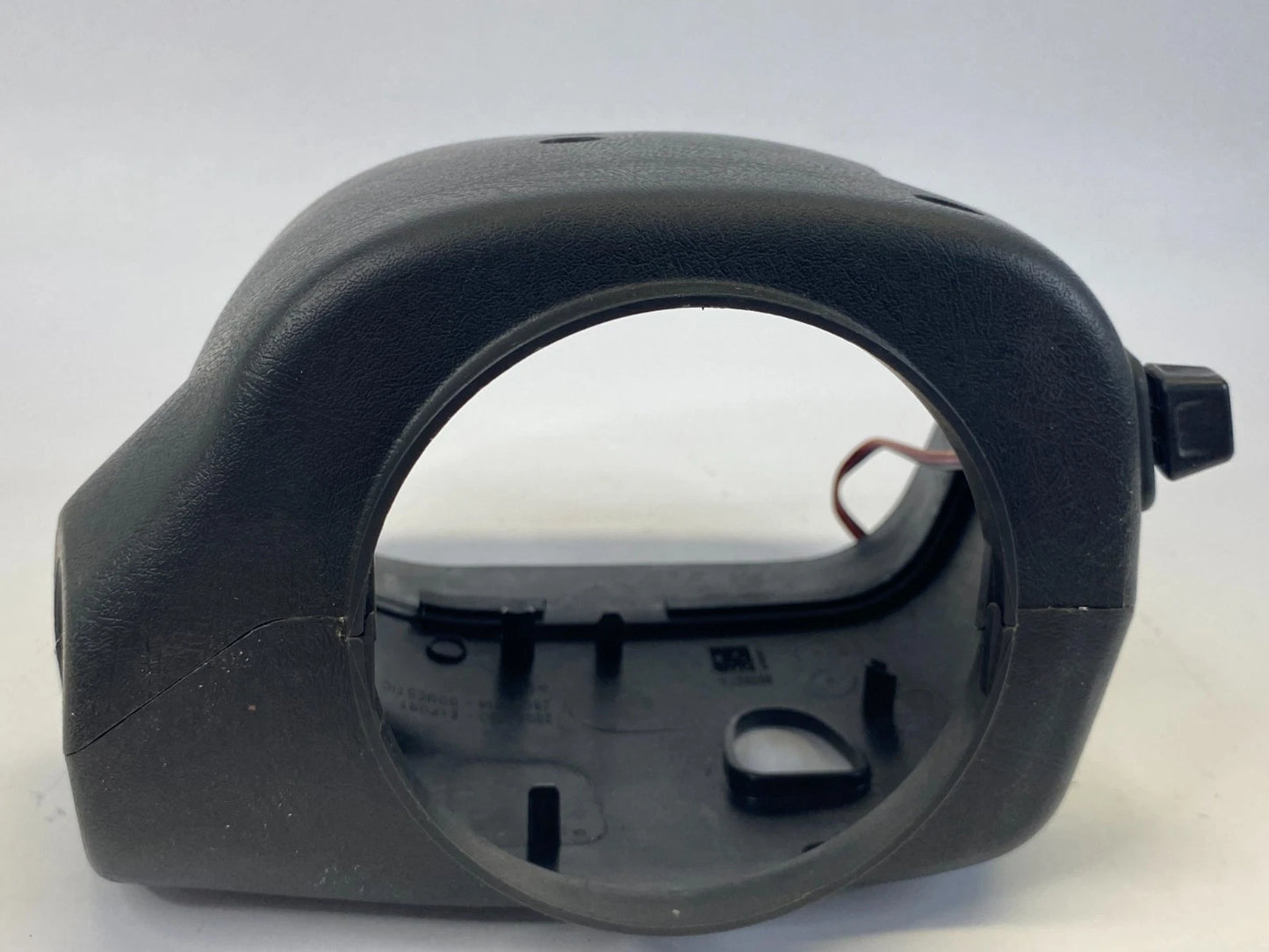 2002-2009 GMC ENVOY CHEVY TRAILBLAZER STEERING COLUMN COVER SHROUD BEZEL TRIM