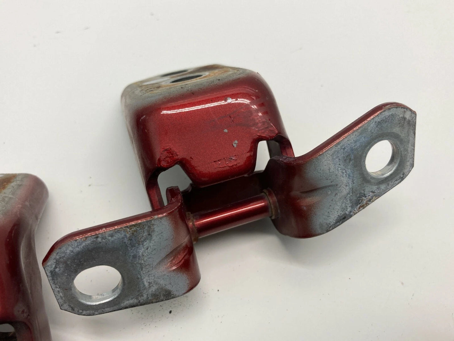 2007-2012 MAZDA CX-7 FRONT PASSENGER SIDE DOOR UPPER & LOWER HINGE SET PAIR