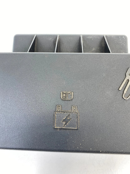 2005-2007 CHRYSLER 300 5.7L A/T UNDER HOOD FUSE BOX COVER LID 7140-1914-30 OEM