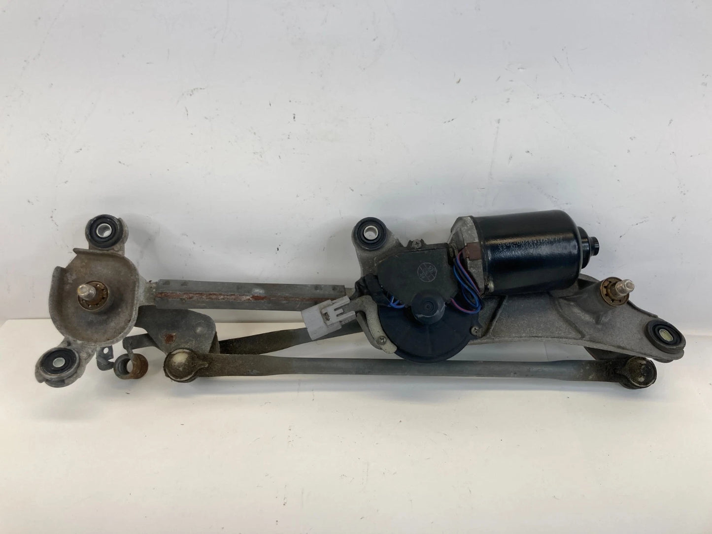 2005-2010 SCION TC FRONT WINDSHIELD WIPER MOTOR W/ TRANSMISSION LINKAGE OEM