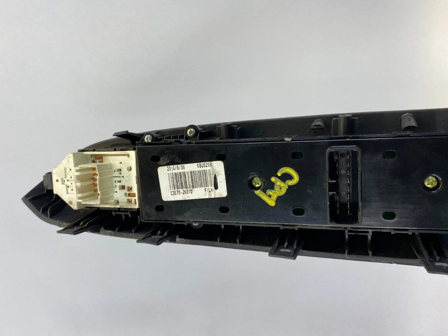 2010-2013 KIA SOUL FRONT LEFT MASTER POWER WINDOW SWITCH BEZEL BLACK OEM