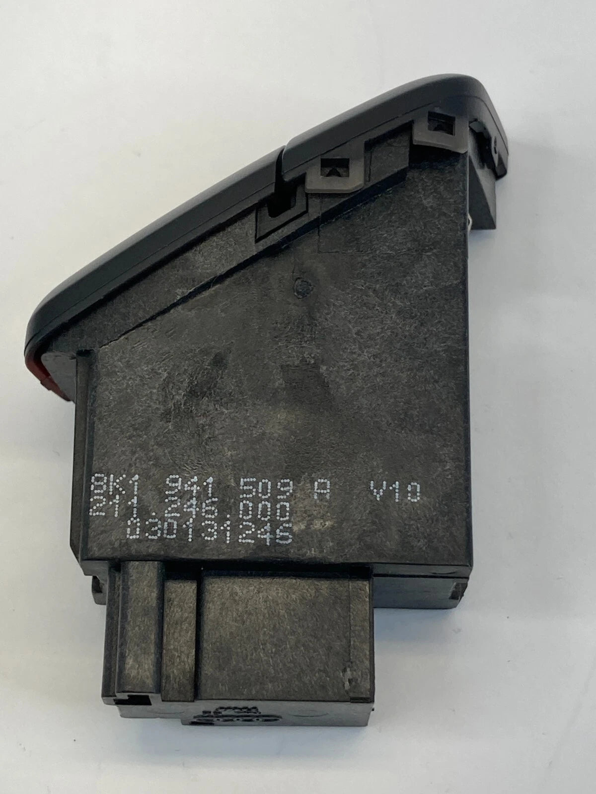 2009-2016 AUDI A4 HAZARD EMERGENCY WARNING LIGHT CONTROL SWITCH 8K1-941-509-A