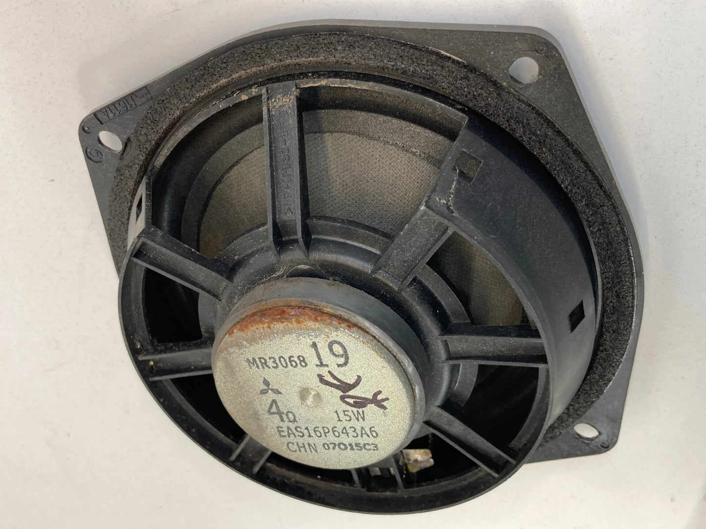 1999-2012 MITSUBISHI GALANT FRONT RIGHT DOOR AUDIO SPEAKER MR306819 OEM