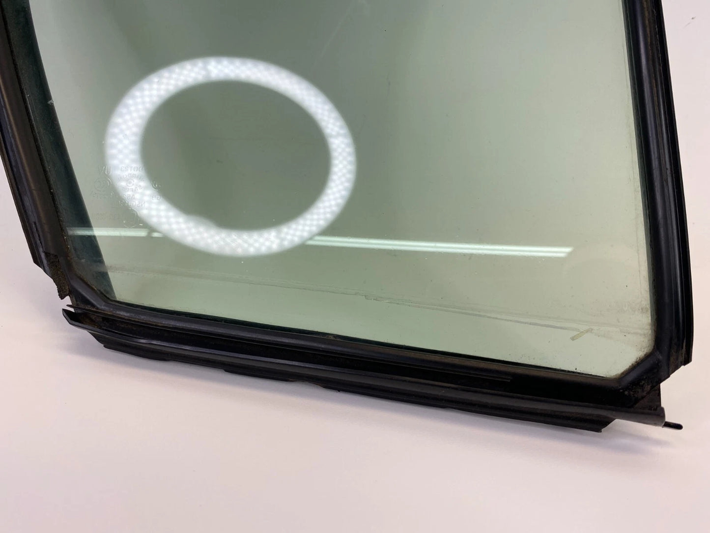 2007-2008 INFINITI G35 SEDAN REAR RIGHT SIDE DOOR QUARTER VENT WINDOW GLASS OEM